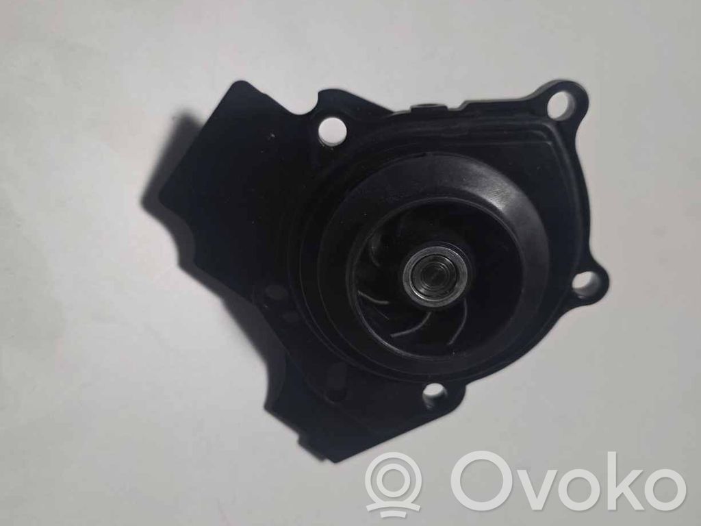 Audi A4 S4 B8 8K Pompe de circulation d'eau 