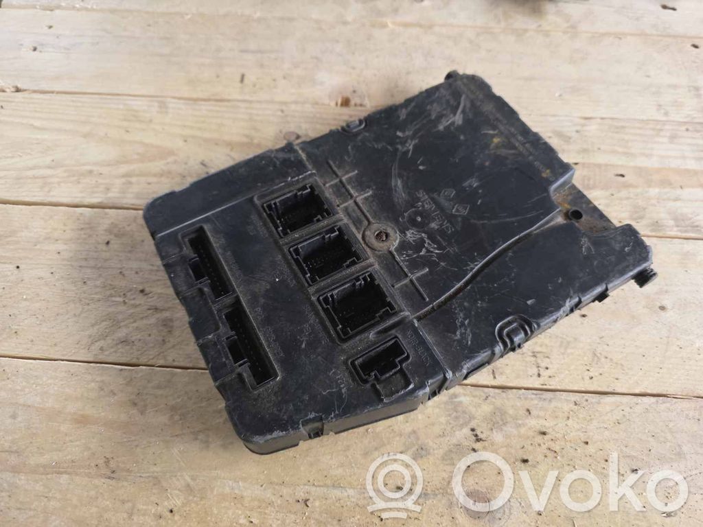 Renault Megane II Fuse module 