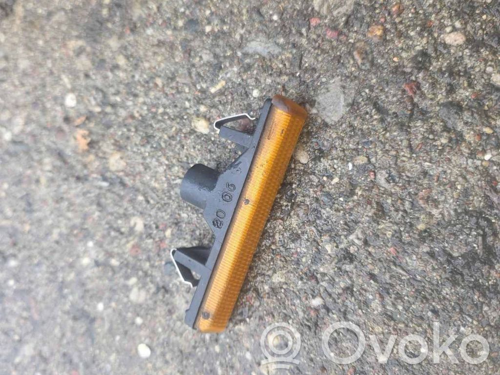 BMW 7 E38 Seitenblinker 