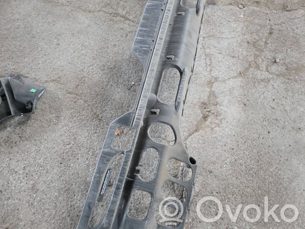 BMW 5 F10 F11 Galinis laikiklis bamperio 
