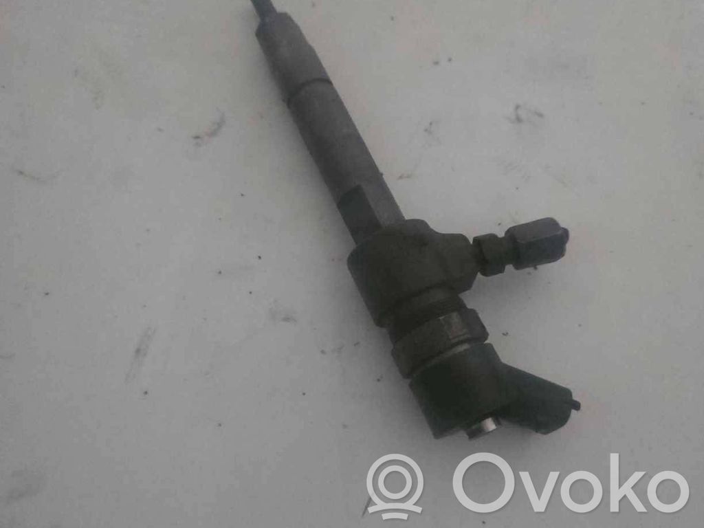 Opel Zafira B Inyector de combustible 