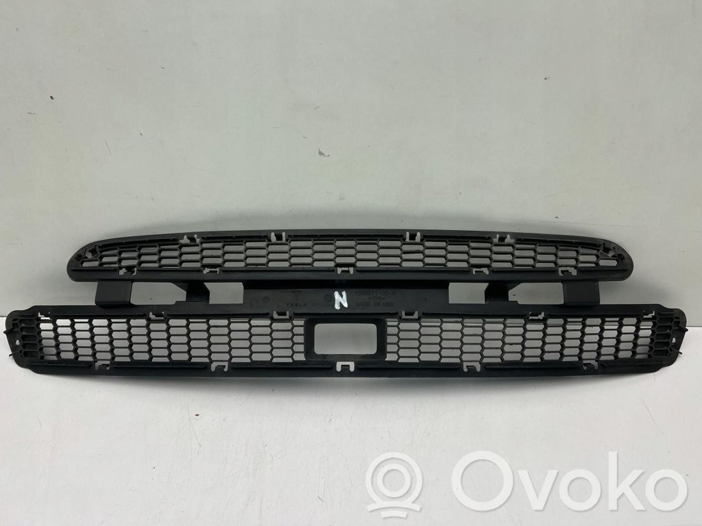 Tesla Model S Grille inférieure de pare-chocs avant 