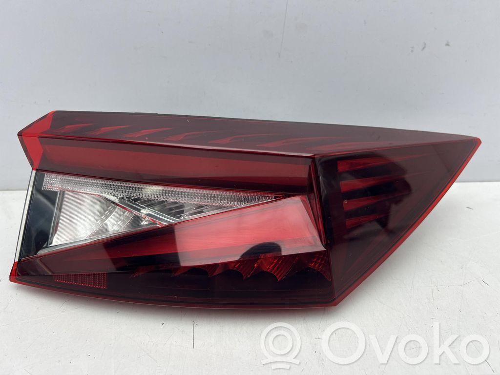 Skoda Enyaq iV Lampă spate în caroserie 