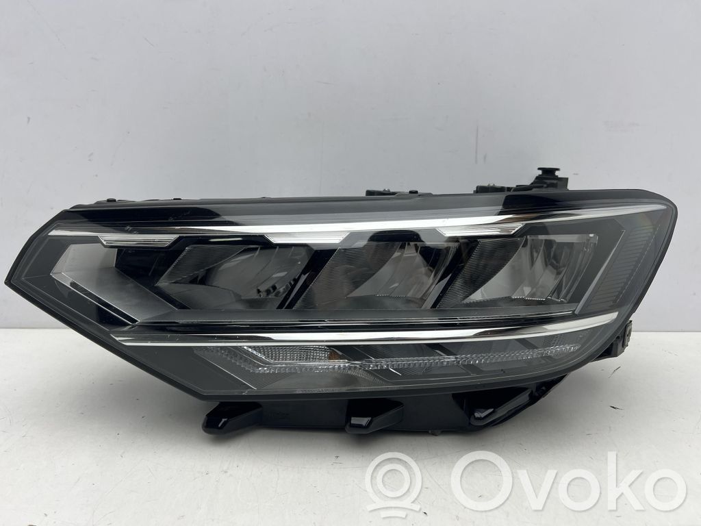 Volkswagen PASSAT B8 Lampa przednia 