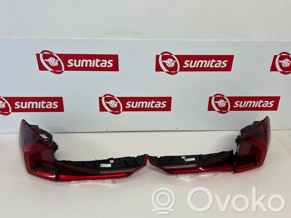 BMW X1 U11 Lampy tylne / Komplet 
