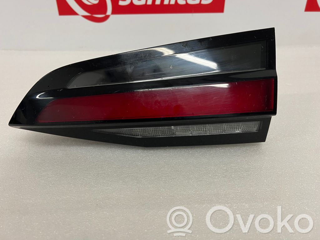 BMW 2 Active Tourer U06 Takaluukun takavalot 