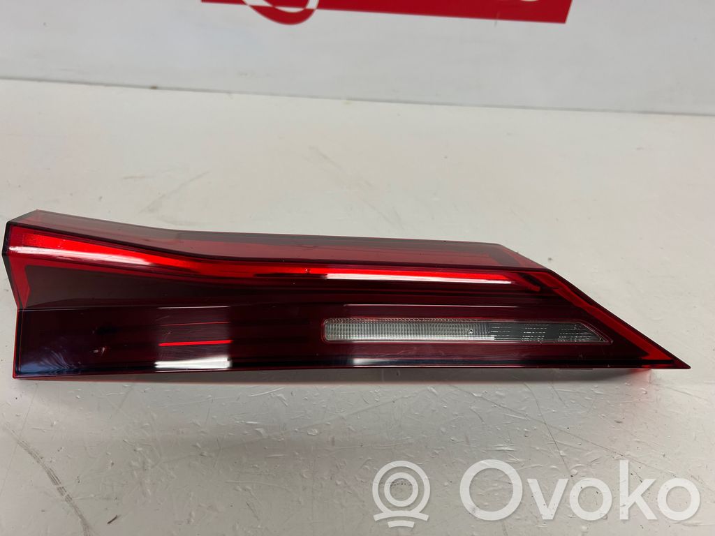 Lampy tylnej klapy bagażnika   H8946535409,F03866000F,000848