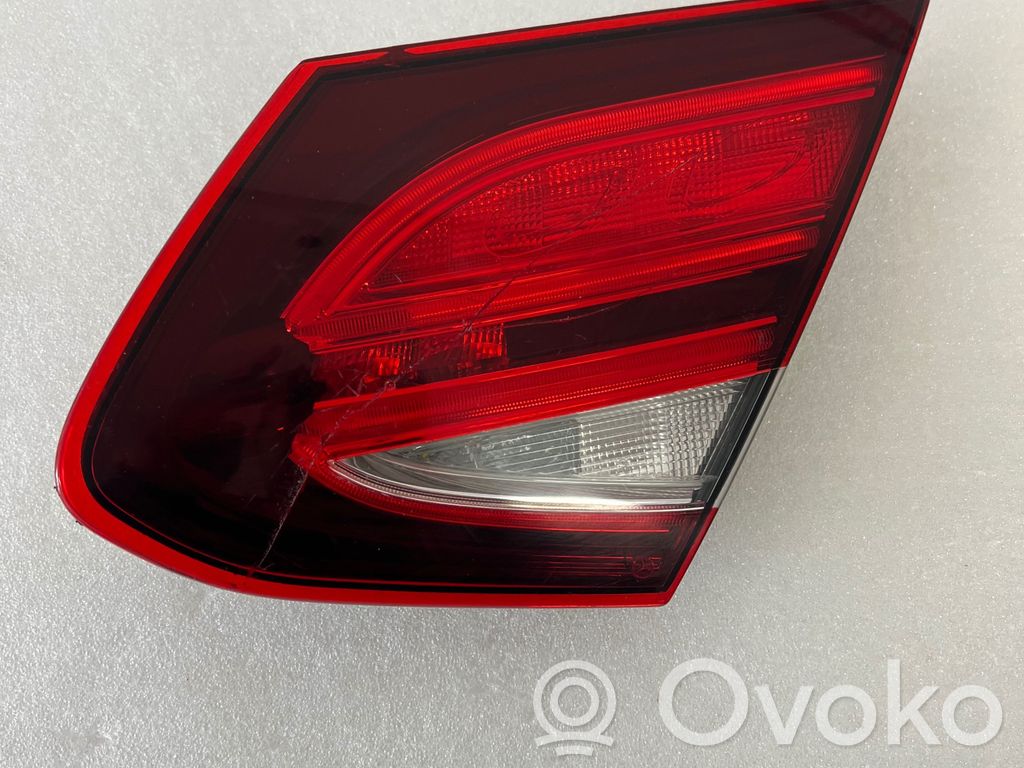 Mercedes-Benz C W205 Luci posteriori del portellone del bagagliaio 