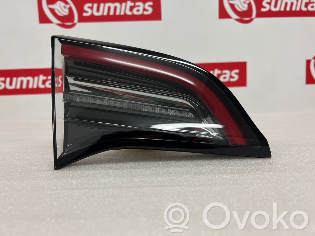 Tesla Model 3 Tailgate rear/tail lights 