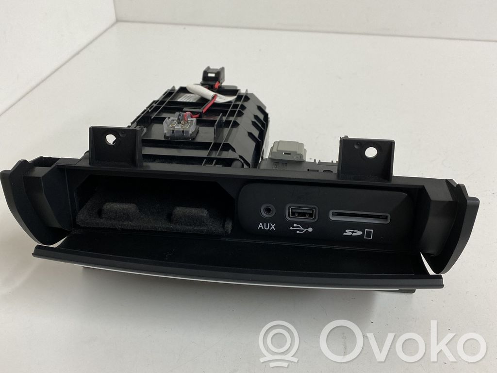 Maserati Ghibli Enchufe conector USB 