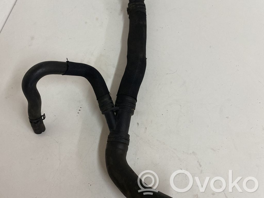 Jaguar XF Tubo flessibile del liquido di raffreddamento del motore 