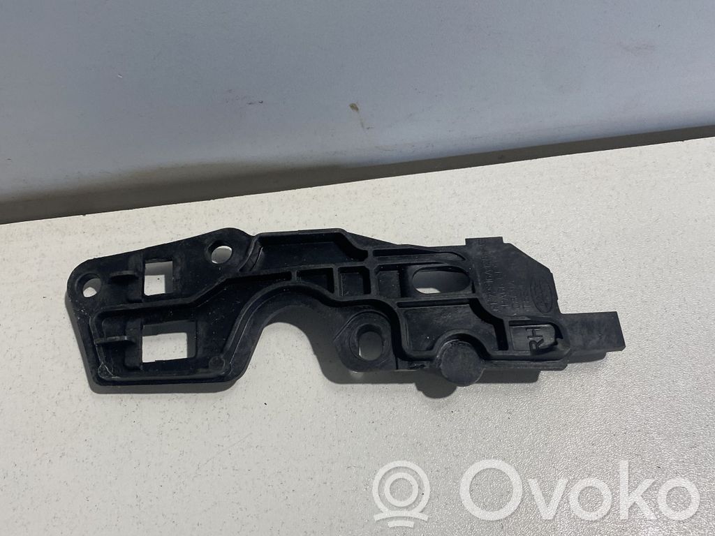 Land Rover Discovery Sport Uchwyt / Mocowanie błotnika przedniego 