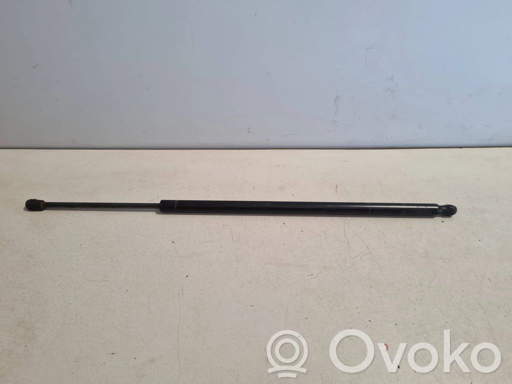 Jeep Grand Cherokee Tailgate/trunk strut/damper 