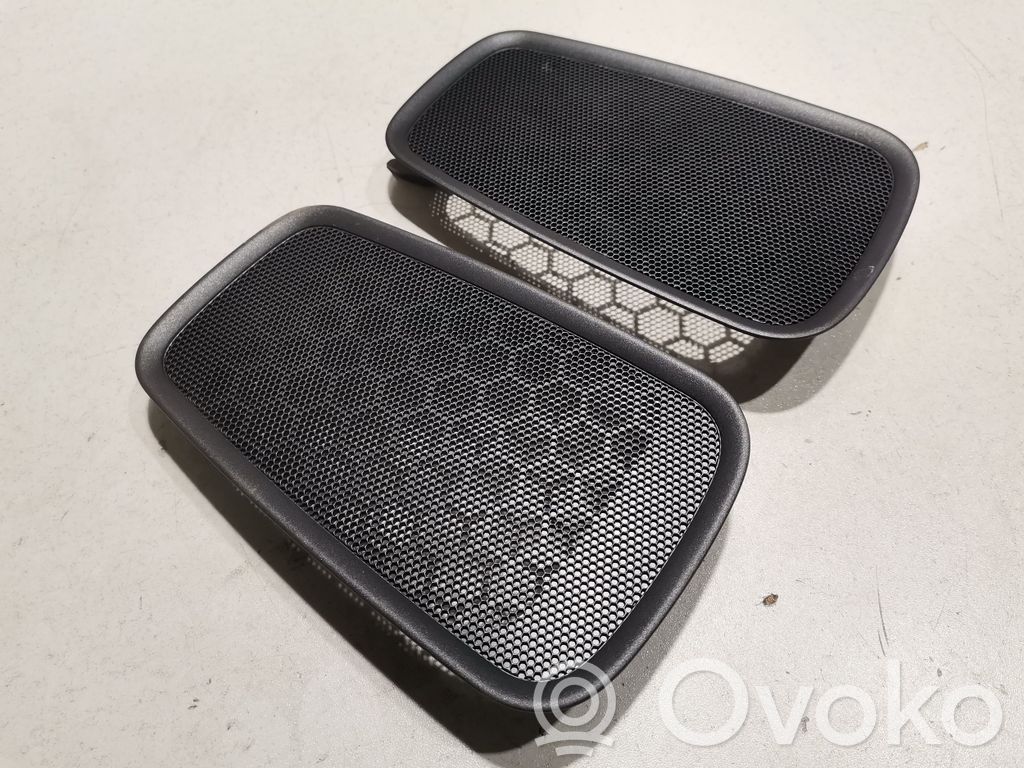 Cache enceinte centrale   98155103702