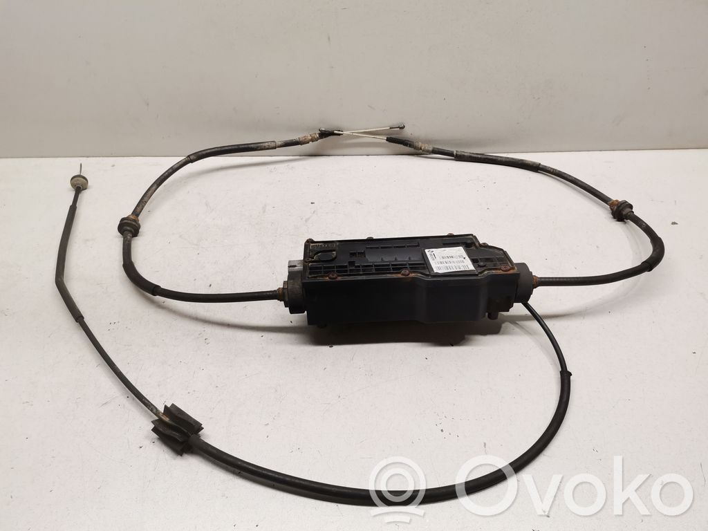 Hand brake control module   6796072,136650