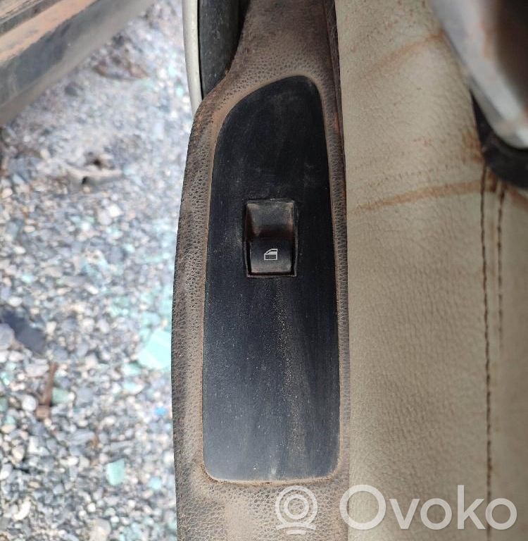 Interruptor del elevalunas eléctrico   SINREF