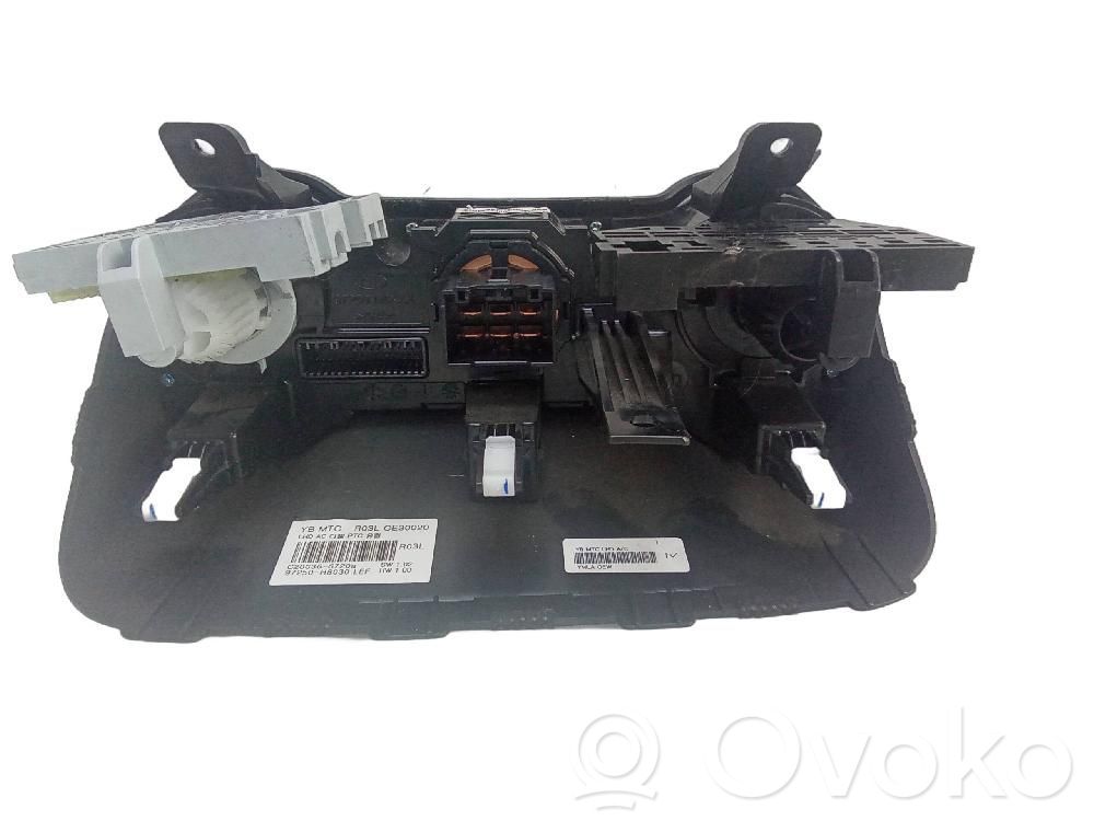KIA Stonic Climate control unit 
