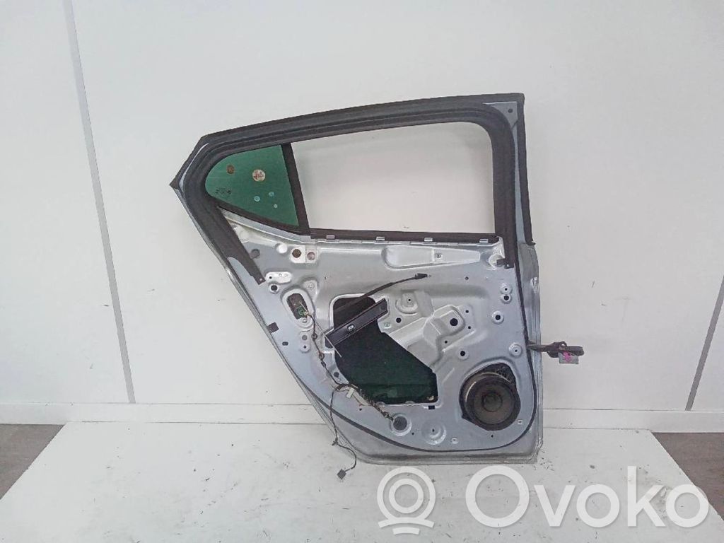 Opel Astra K Aizmugurējās durvis 