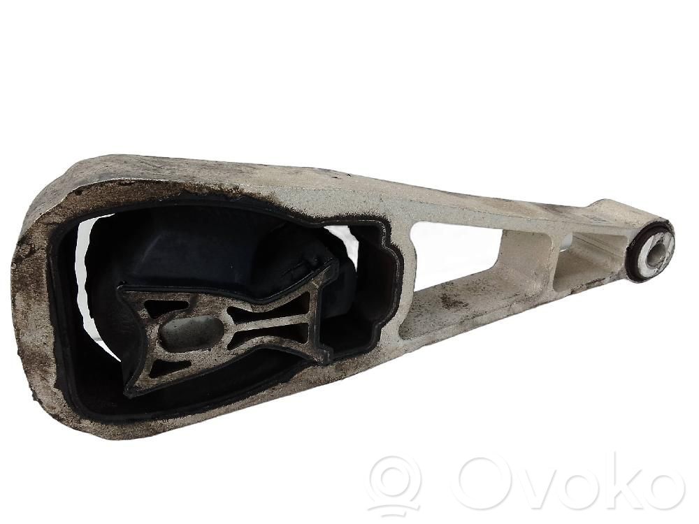 Engine mount bracket   K8D26P082AB