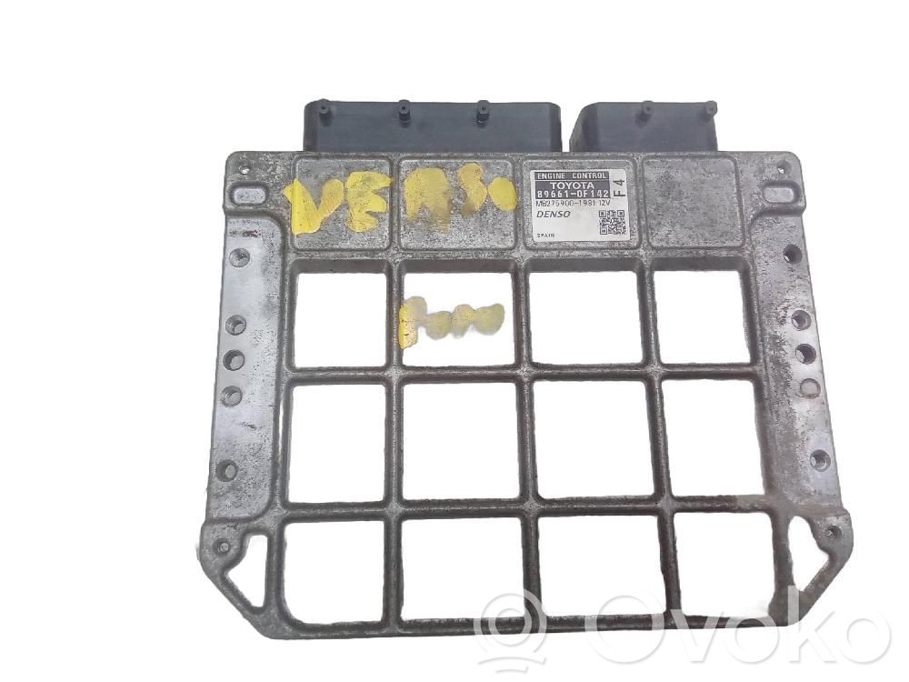 Toyota Corolla Verso AR10 Engine control unit/module 