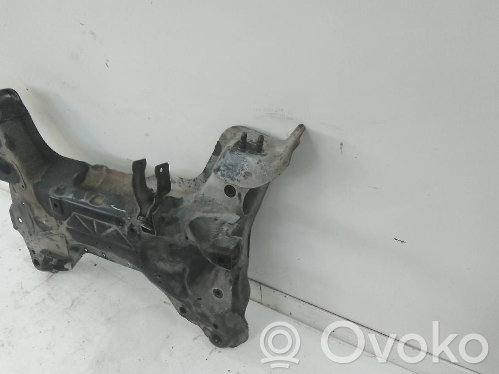 Peugeot 3008 I Front subframe 