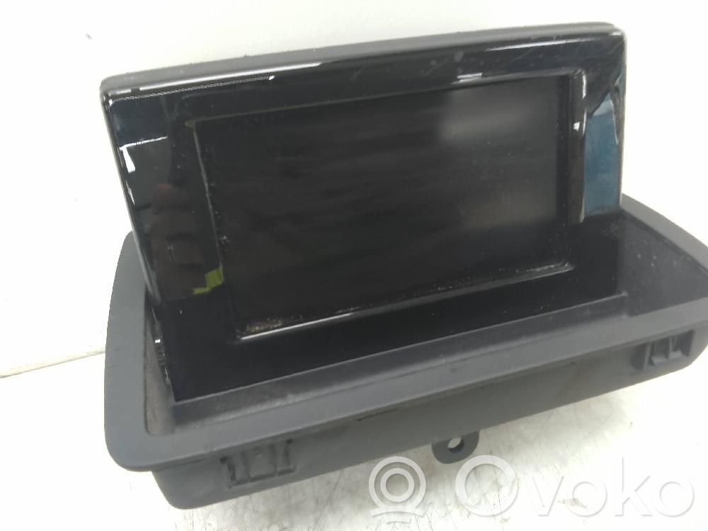 Screen/display/small screen   8UO857273E