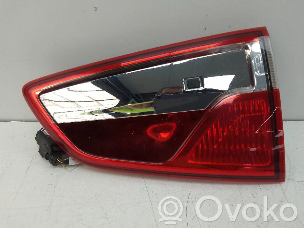 Ford Ecosport Lampă spate în capacul portbagajului 