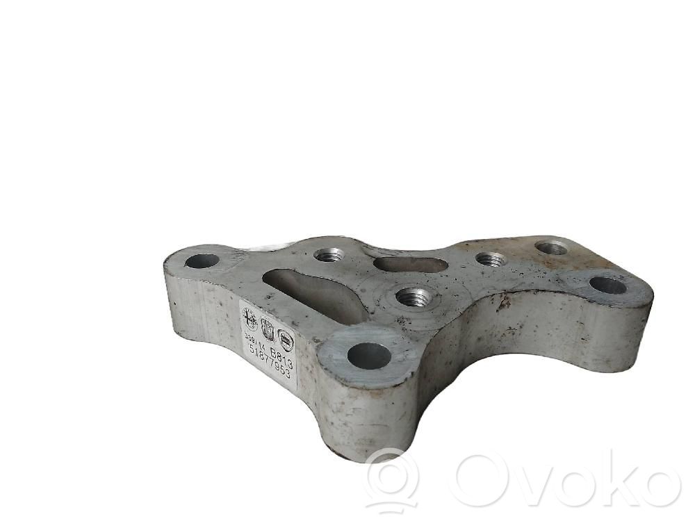 Engine mount bracket   51877953