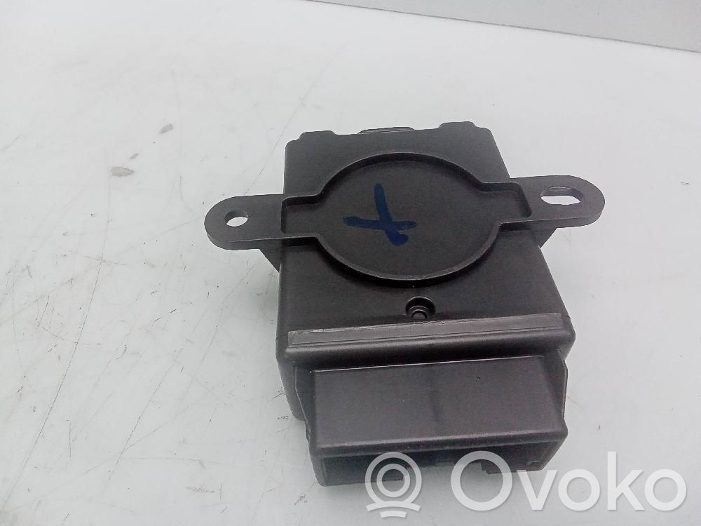 Otras unidades de control/módulos   GK2113C148AB