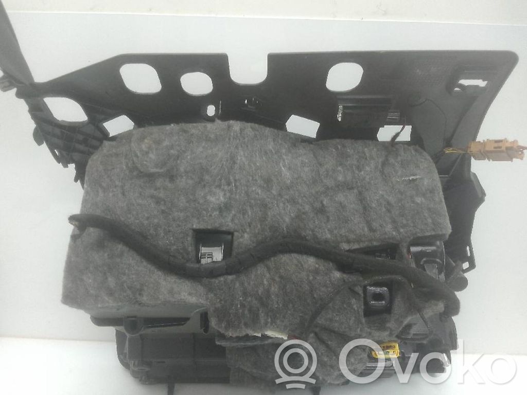 Guantera   8K0857035B