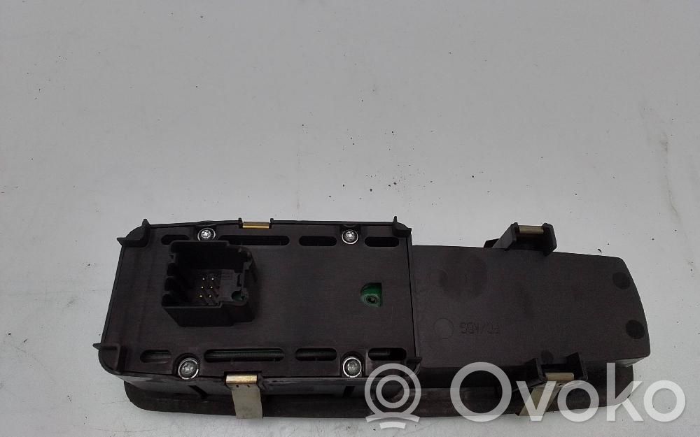 Jeep Cherokee KK Electric window control switch 