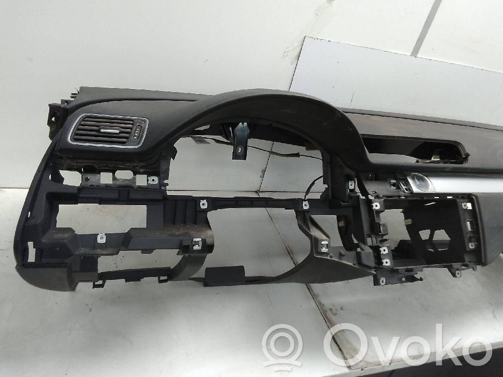 Volkswagen PASSAT B7 Cruscotto