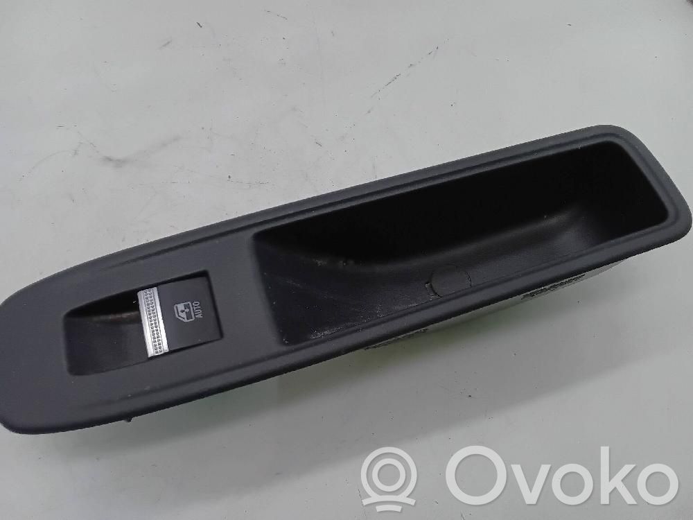 Renault Arkana Interrupteur commade lève-vitre