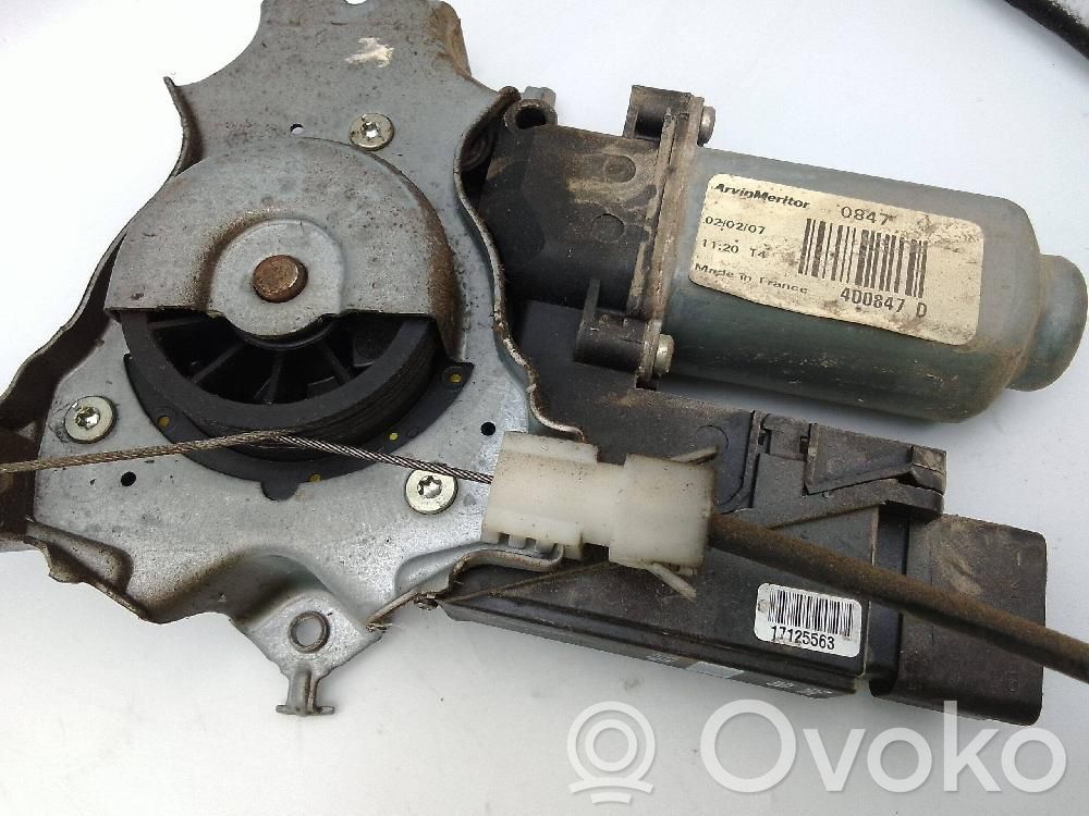 Nissan Pathfinder R51 Alzacristalli della portiera anteriore con motorino 