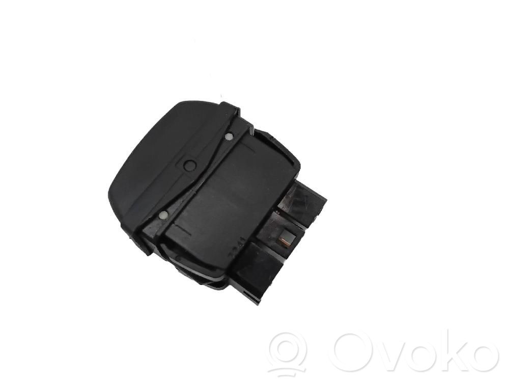 Comutator comandă geamuri electrice   22681