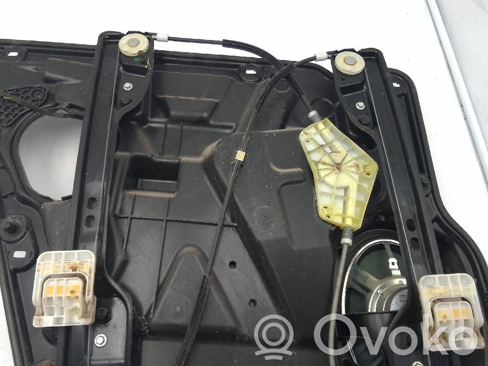 Dodge Journey Ręczny podnośnik szyby drzwi tylnych 