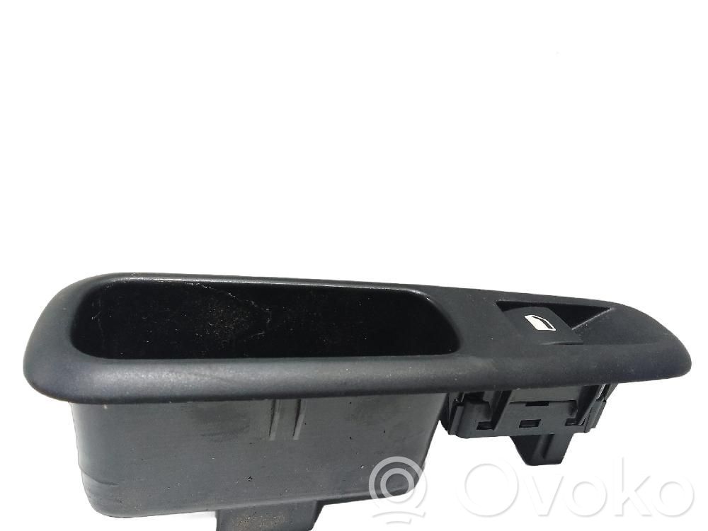 Peugeot 5008 Macara geam spate manuală