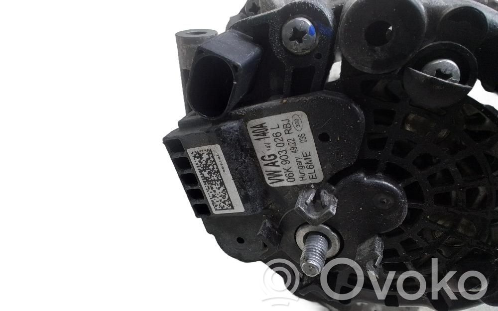 Volkswagen Golf VIII Generator/alternator 