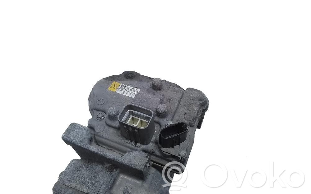 Toyota RAV 4 (XA40) Compressore aria condizionata (A/C) (pompa)