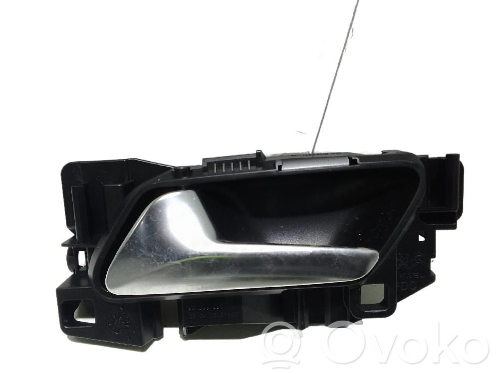 Manecilla interna puerta trasera   98201553VV