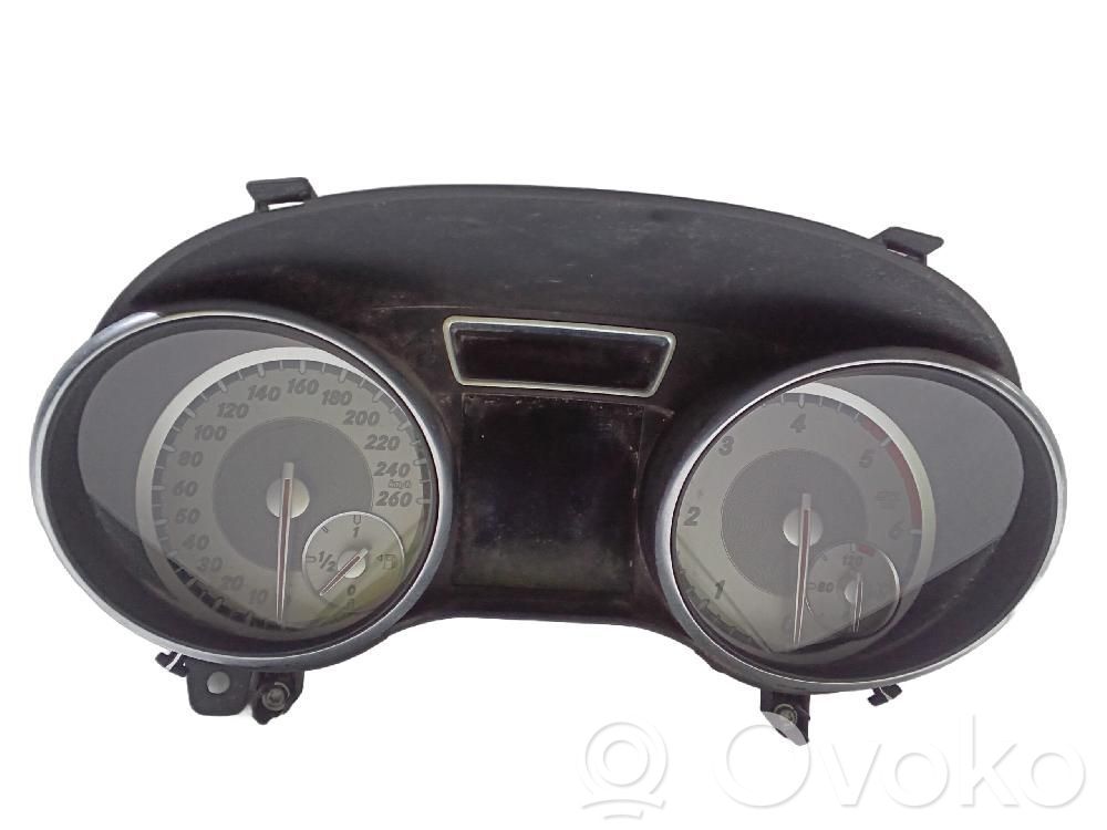 Mercedes-Benz CLA C117 X117 W117 Tachimetro (quadro strumenti) 