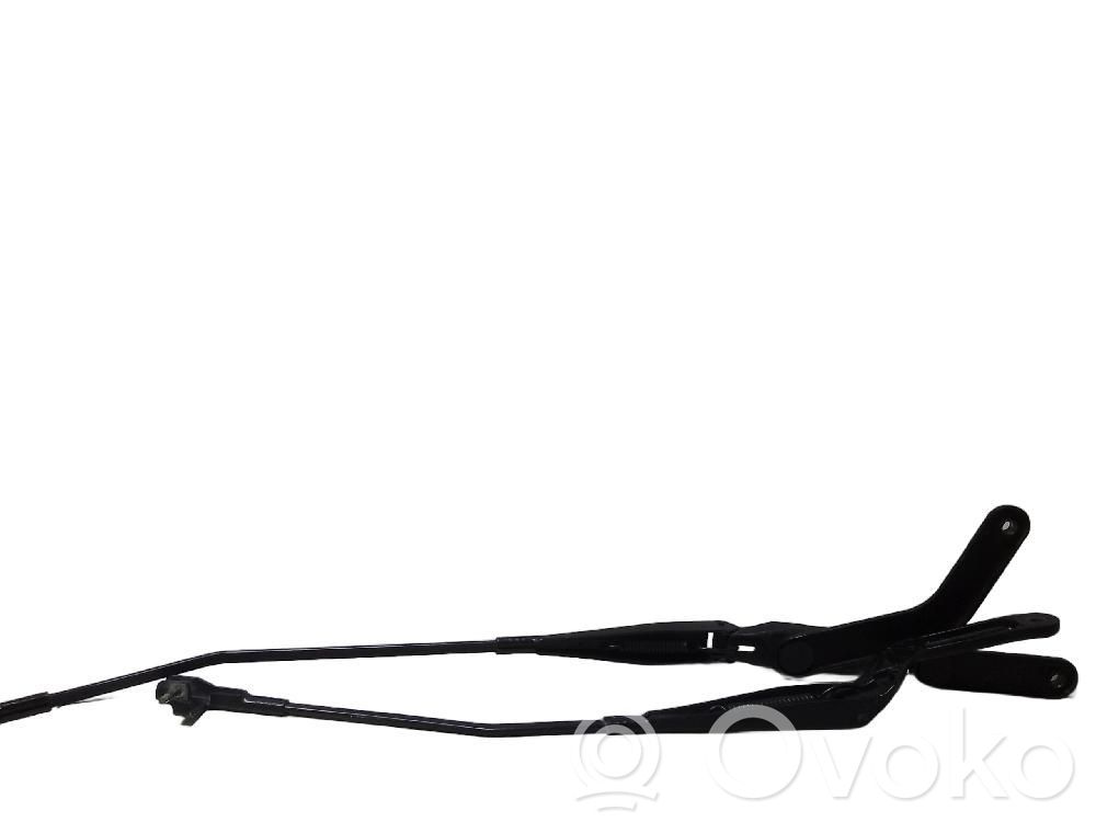 Ford Focus C-MAX Bras d'essuie-glace avant