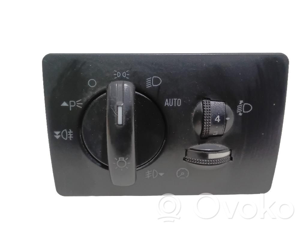 Lichtschalter   4M5T13A024CA