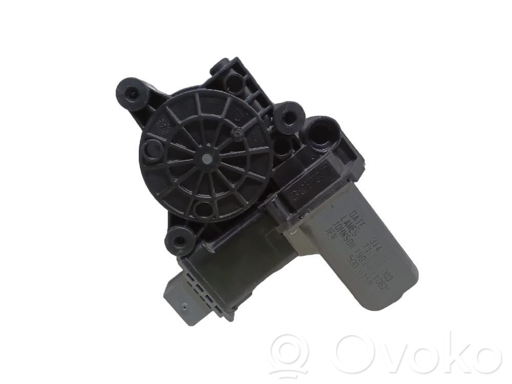 Motor del regulador de la ventanilla de la puerta delantera   71019003
