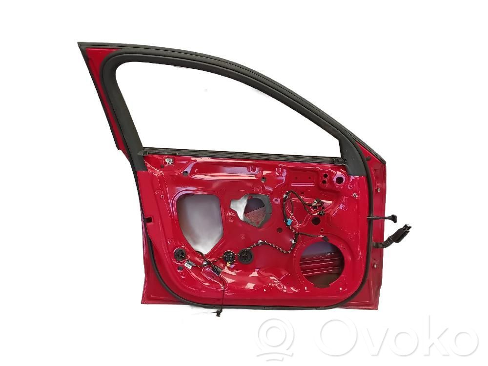Puerta delantera   8V5831051D
