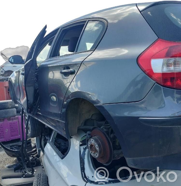 BMW 1 E81 E87 Pilar (A) 