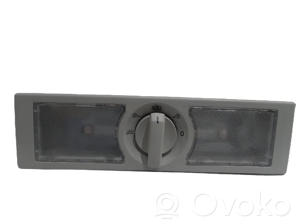 Éclairage lumière plafonnier avant   6Q0947291B
