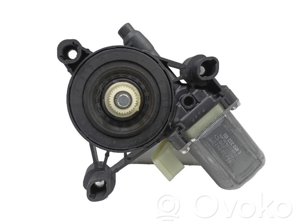 Motor del regulador de la ventanilla de la puerta delantera   5Q0959801C