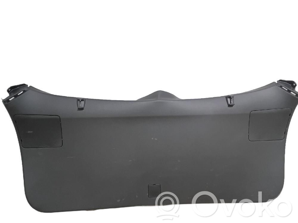 Takaluukun alaosan verhoilusarja   KD4568960