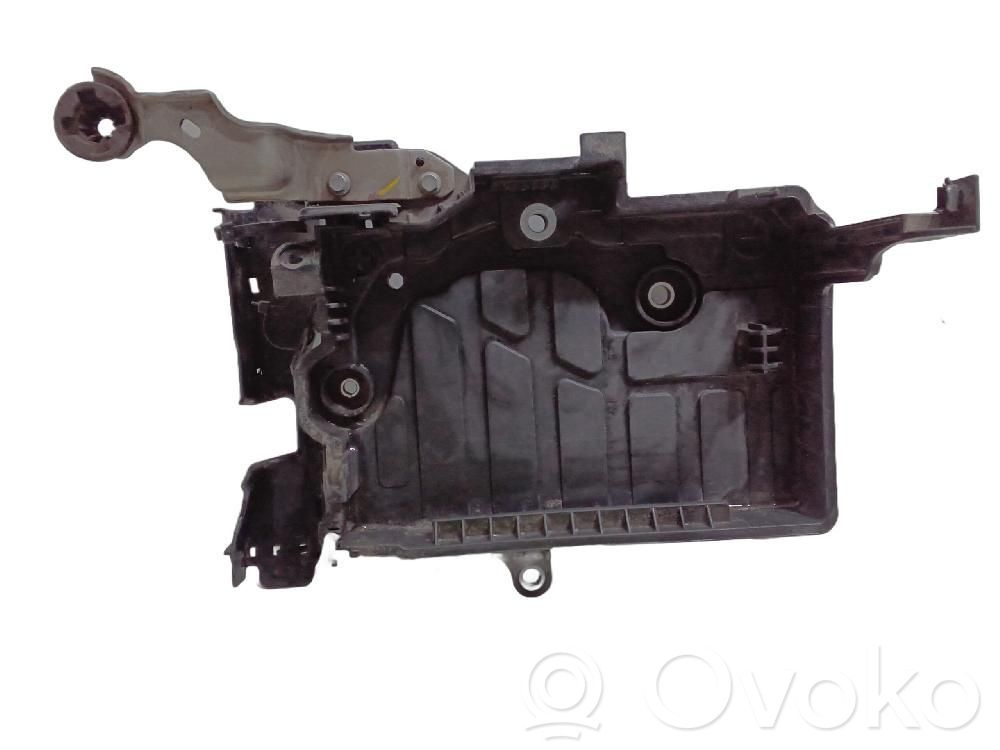 Dacia Sandero III Mocowanie akumulatora 